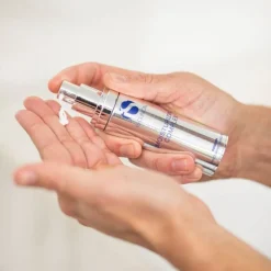 iS Clinical Moisturizing Complex Online