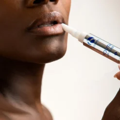 iS Clinical Youth Lip Elixir